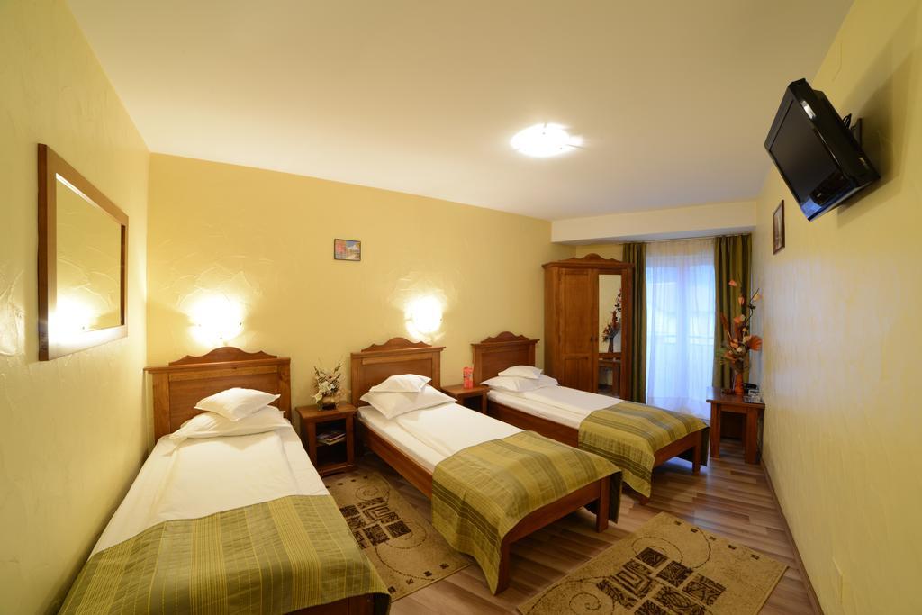 Hotel Lucy Star Cluj-Napoca Habitación foto
